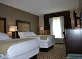 Holiday Inn Express & Suites ST. JOSEPH by IHG 3