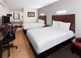 Travelodge by Wyndham Peoria 4