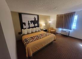 Super 8 by Wyndham Cody 5