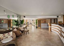 La Quinta by Wyndham Cesme 2