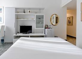 Aiello Suites Executive 3
