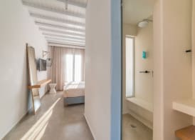 Vienoula's Garden Hotel 5