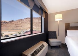 Holiday Inn Express & Suites MOAB by IHG 4