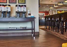 Hampton Inn Uniontown 3