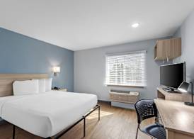 Birch Hill Suites Clarksville-Louisville North 2