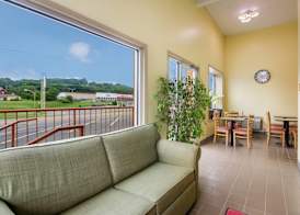 Econo Lodge Marion I-81 5