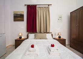 Agarathos Rooms & Pool Kaliviani -On the road to Balos 5