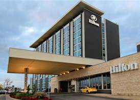 Hilton Toronto Airport Hotel & Suites 2