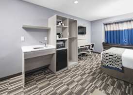 Microtel Inn & Suites by Wyndham Bethel/Danbury 4