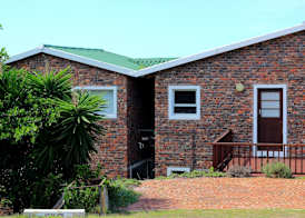 Sandpiper Guest Cottages 2