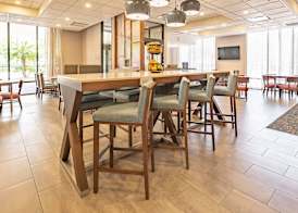 Hampton Inn Gainesville 5