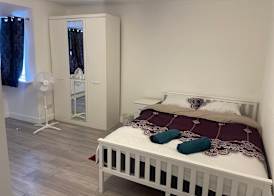 OYO Baraka Edgware 5