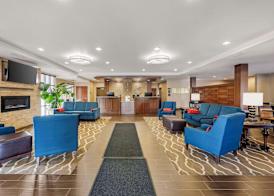 Comfort Inn & Suites 4