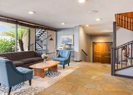 Red Lion Hotel Monterey 3