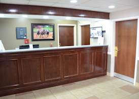 Super 8 by Wyndham Louisville/Expo Center 3