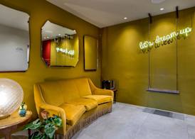 Up Hotel 4