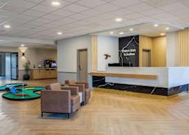 Days Inn & Suites by Wyndham West Edmonton 3