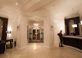 New Continental Hotel; Sure Hotel Collection by Best Western 3