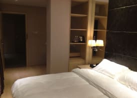 Super 8 Hotel Guangdong University of Foreign Studies 5