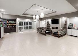 La Quinta Inn & Suites by Wyndham Kyle - Austin South 4