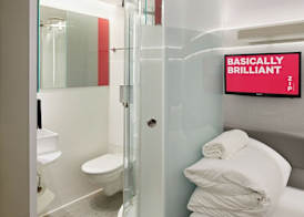 ZIP by Premier Inn Cardiff 5