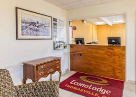 Econo Lodge Thomasville 4