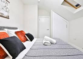 Whitchurch Place 2 Bed Flat in Cardiff 4