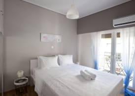 Zan Moreas, A simple & minimal apartment 2