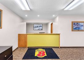 Super 8 by Wyndham Oelwein 3
