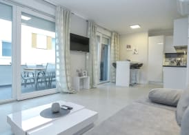 Tomana Apartment with Jacuzzi 5