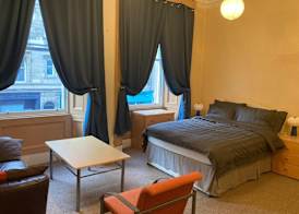 Gilmore Flat 4