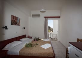 Ammoudi Hotel 5