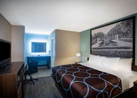Super 8 by Wyndham Mobile I-65 4