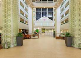 Hilton Garden Inn Dallas/Market Center 2