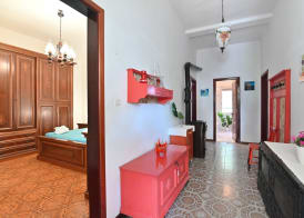IzzHome Colonial 4