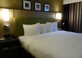 Country Inn & Suites by Radisson, Burlington Elon , NC 4