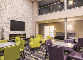 La Quinta Inn & Suites by Wyndham Denver Airport DIA 2