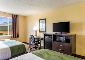 Quality Inn Huntersville near Lake Norman 5
