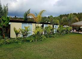Hotel Pietrasanta Cabañas frente a la Represa Peñol Guatape 5