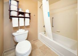 Hampton Inn & Suites Greensburg 5
