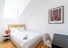 Sunny Lisbon Apartments by Soulplaces 3