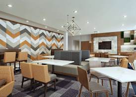 La Quinta Inn & Suites by Wyndham Marysville 3