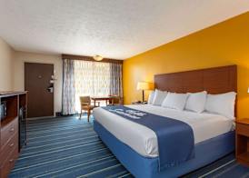 Days Inn by Wyndham Breezewood 4