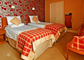 Metropole Hotel and Spa 4