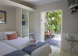 Conifer Beach House 5