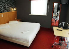 New Hotel de Lives 3