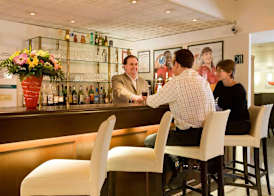 Hotel Mermoz Paris Le Bourget 3