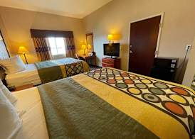 Super 8 by Wyndham Rolla 4