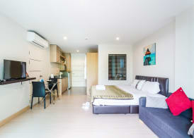 Apartments at The Bliss Condo by Lofty 4