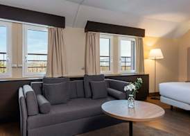 NH Geneva Airport Hotel 4
